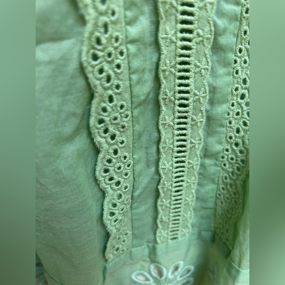 Farm Rio eyelet blouse. NWOT - Picture 5 of 11